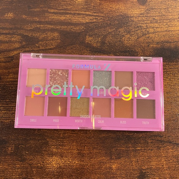 Pretty Magic Makeup & Hair Volume Duo Bundle - Picture 5 of 8